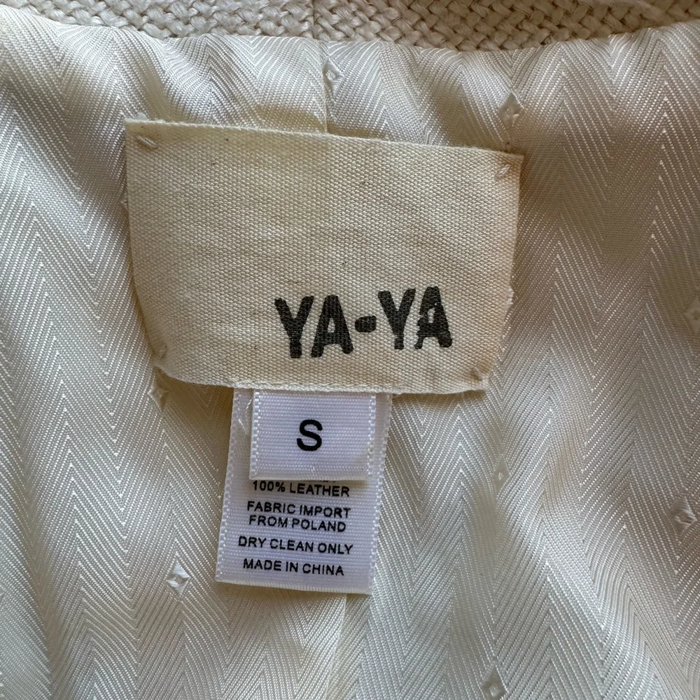 Yaya Linen Coat - Picture 5 of 14